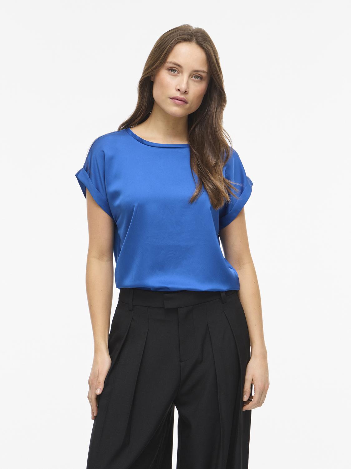 model_shot-front
