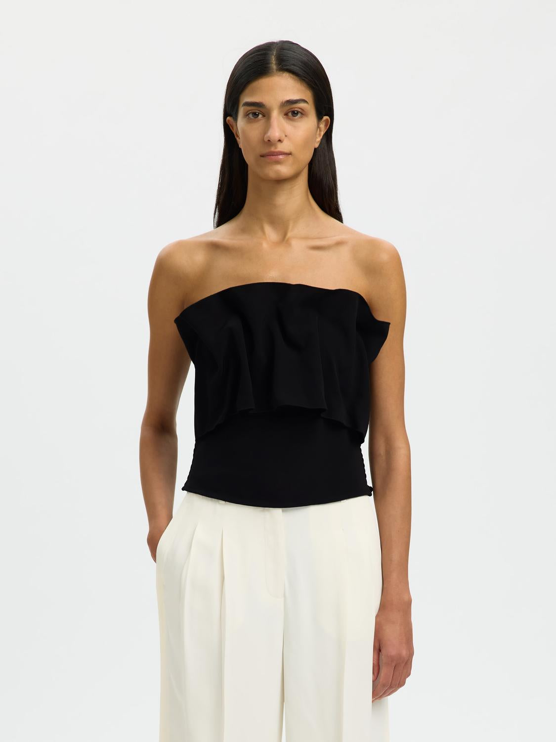 model_shot-front