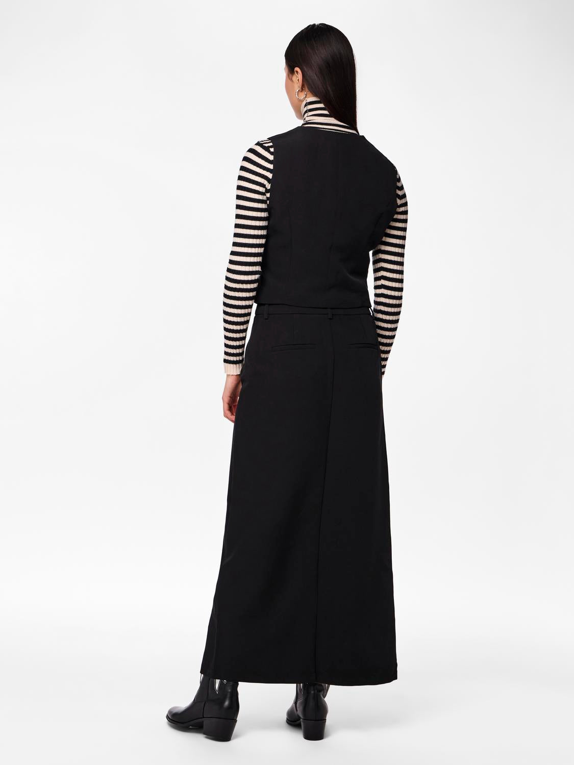 model_shot-back