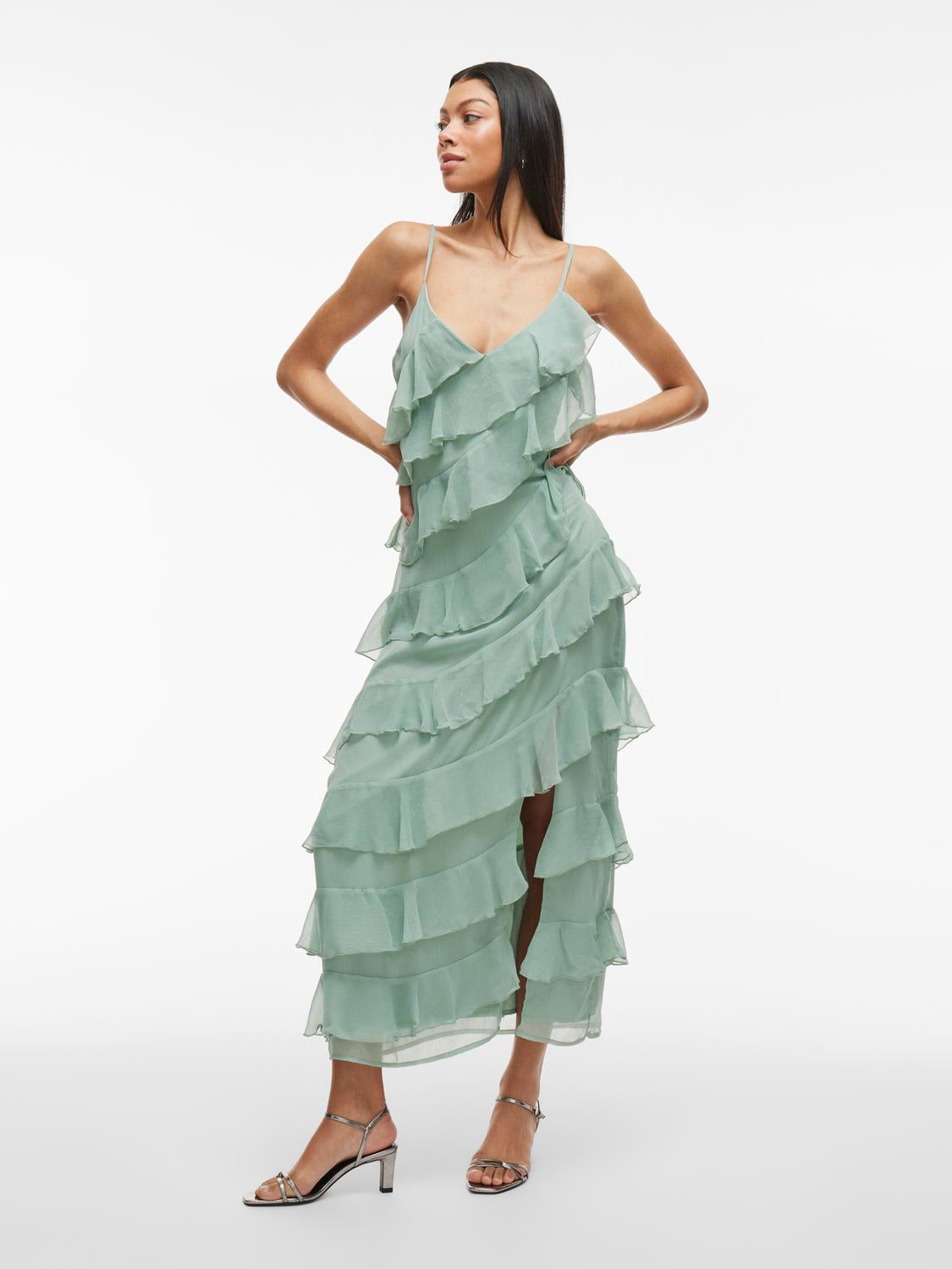 model_shot-front_full