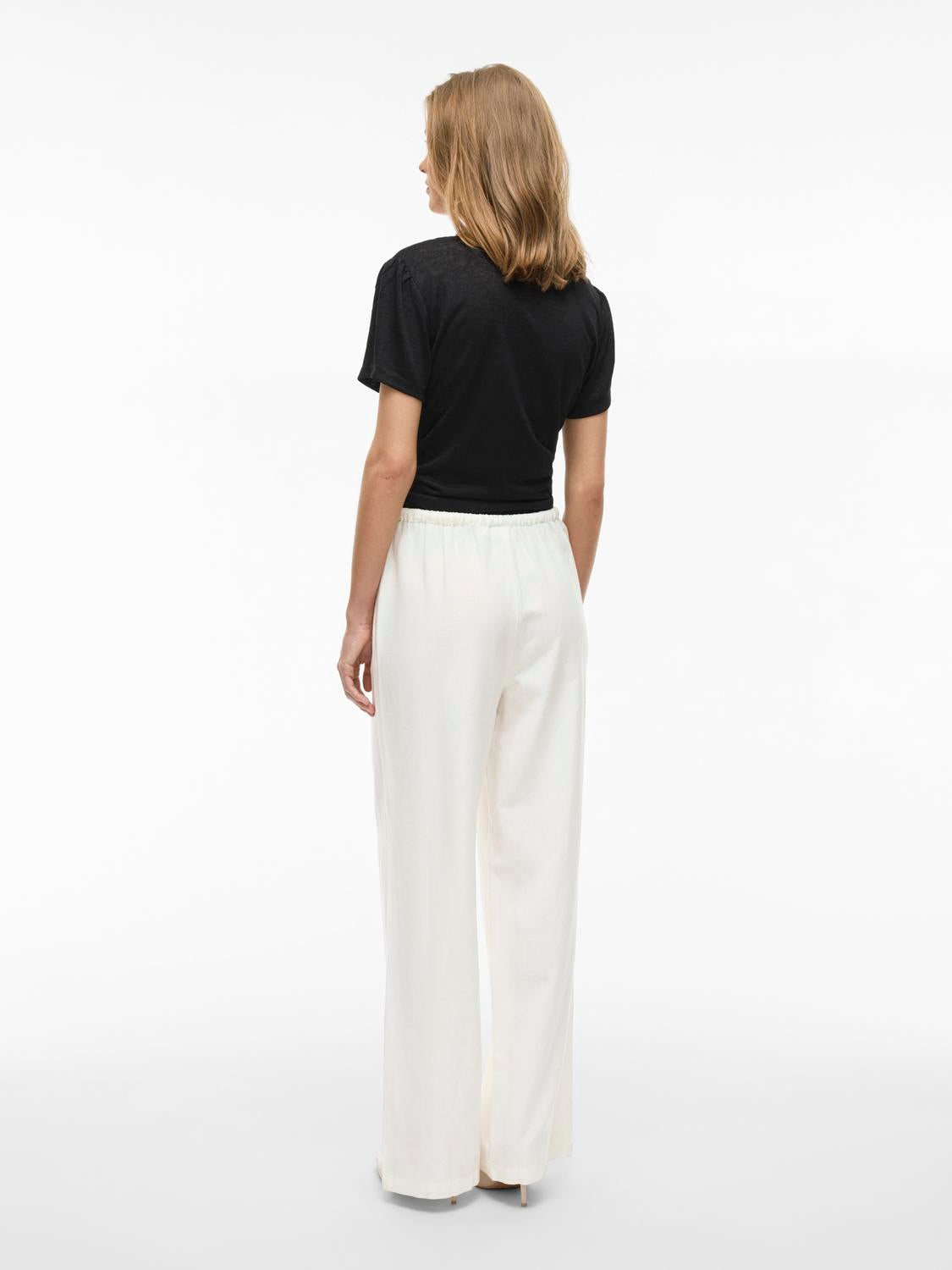model_shot-back