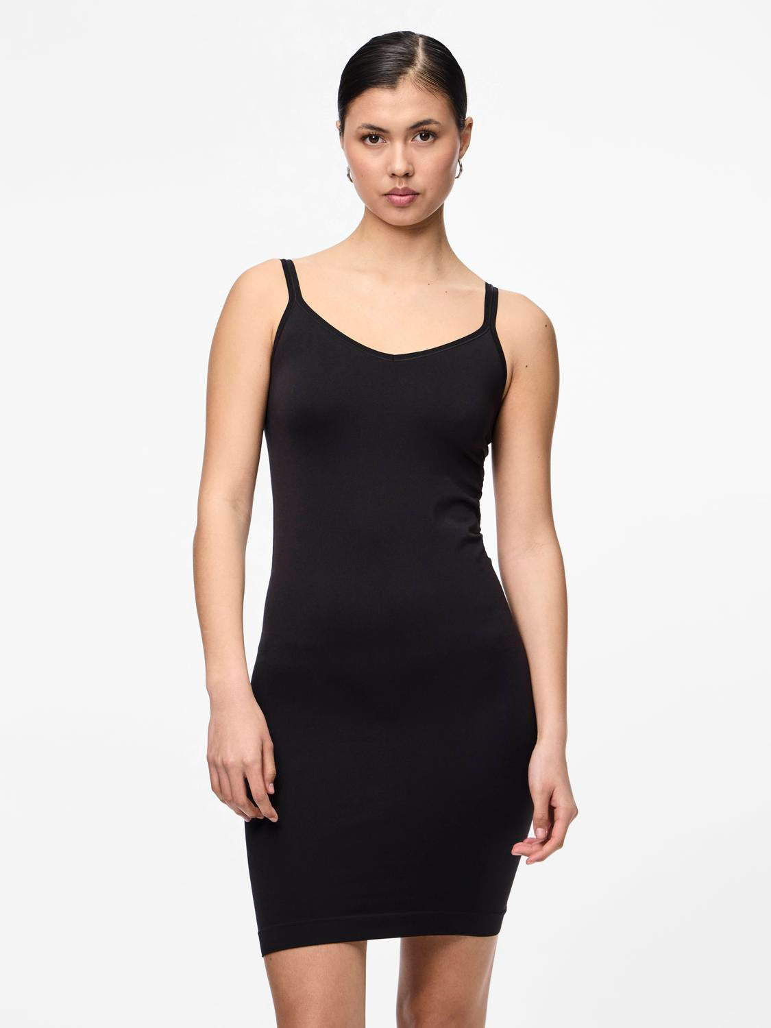model_shot-front