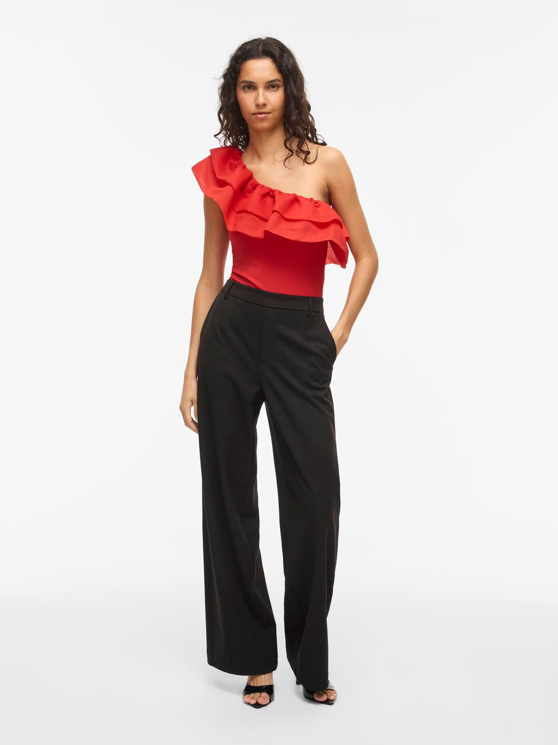 model_shot-front_full