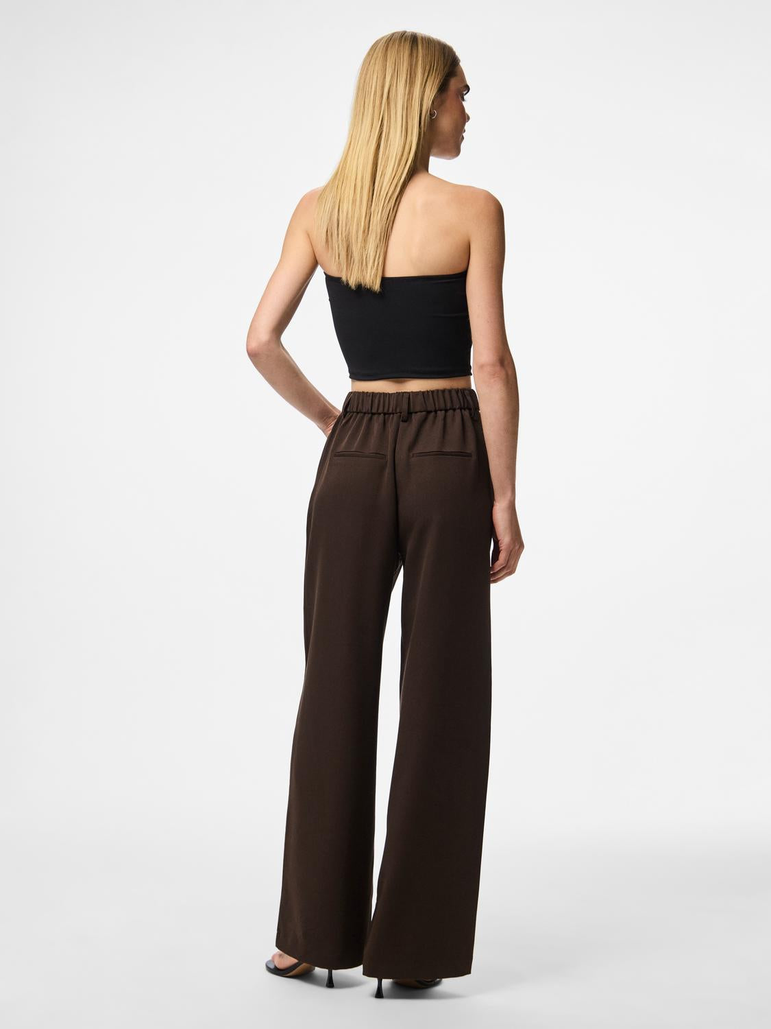 model_shot-back