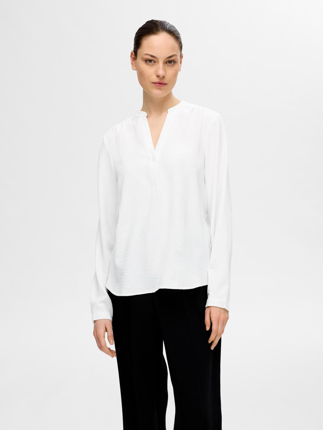 model_shot-front