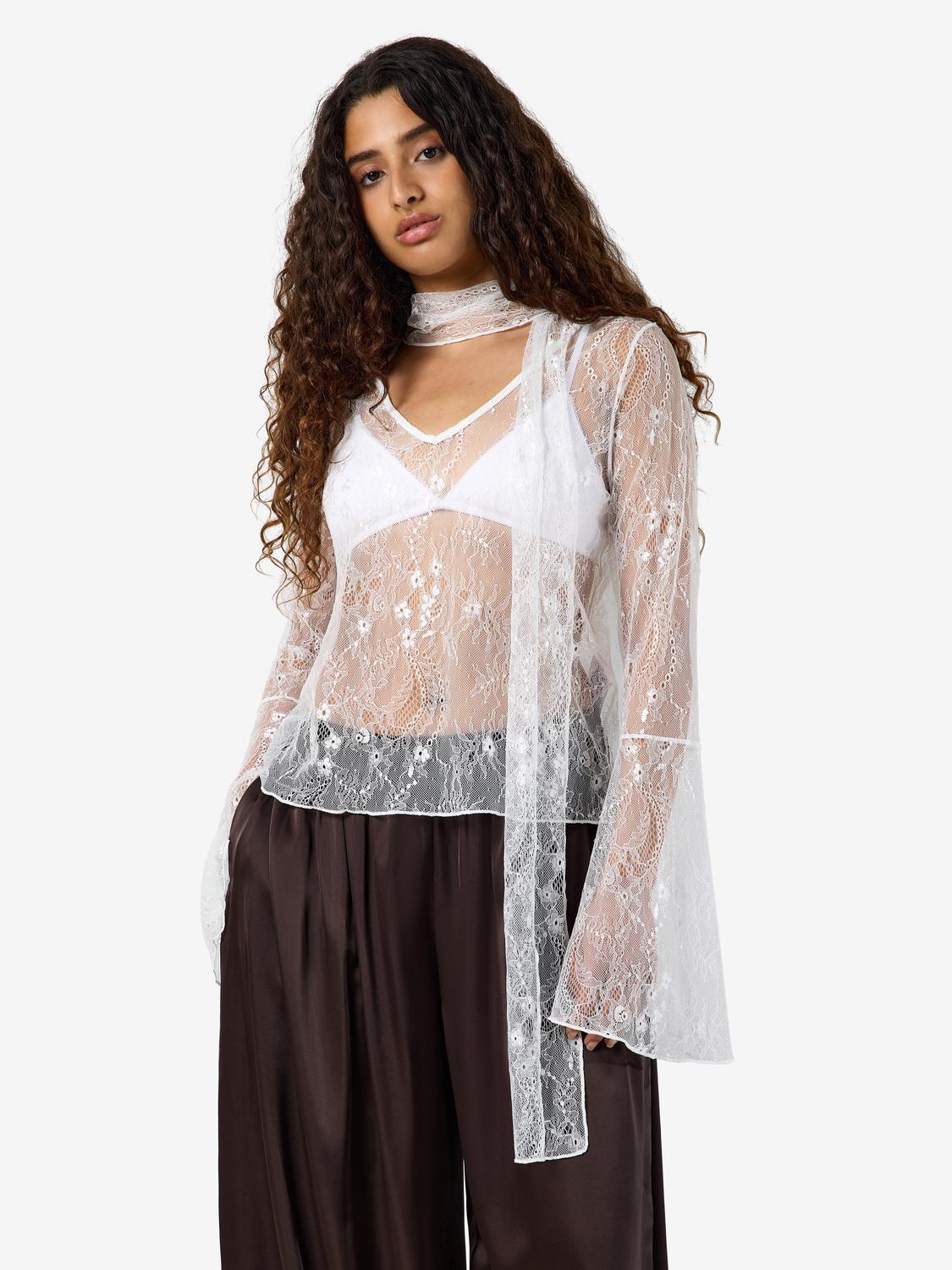 model_shot-front